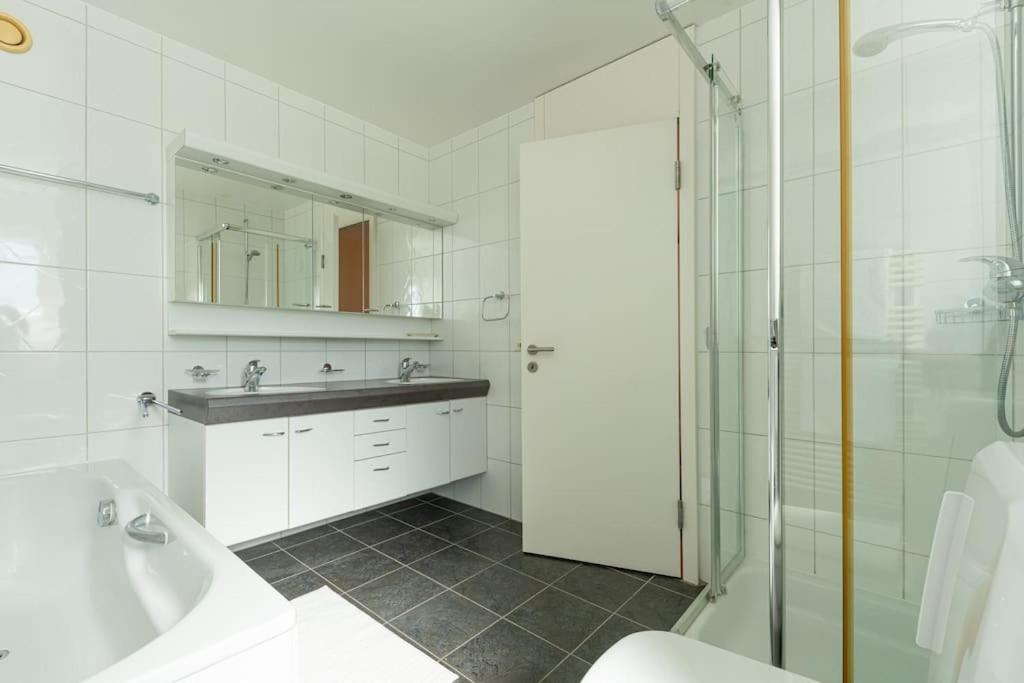 Lakeside-Apartment-1 Grand Appartement Familial Avec Terrasses Et Vue Panoramique เวอเวย์ ภายนอก รูปภาพ